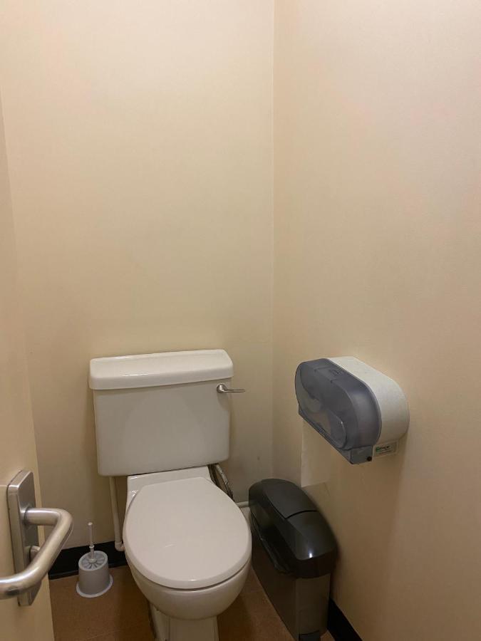 Charming Rooms For Students Only, Cricklewood Lane - Sk London Exteriör bild