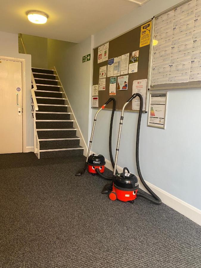 Charming Rooms For Students Only, Cricklewood Lane - Sk London Exteriör bild