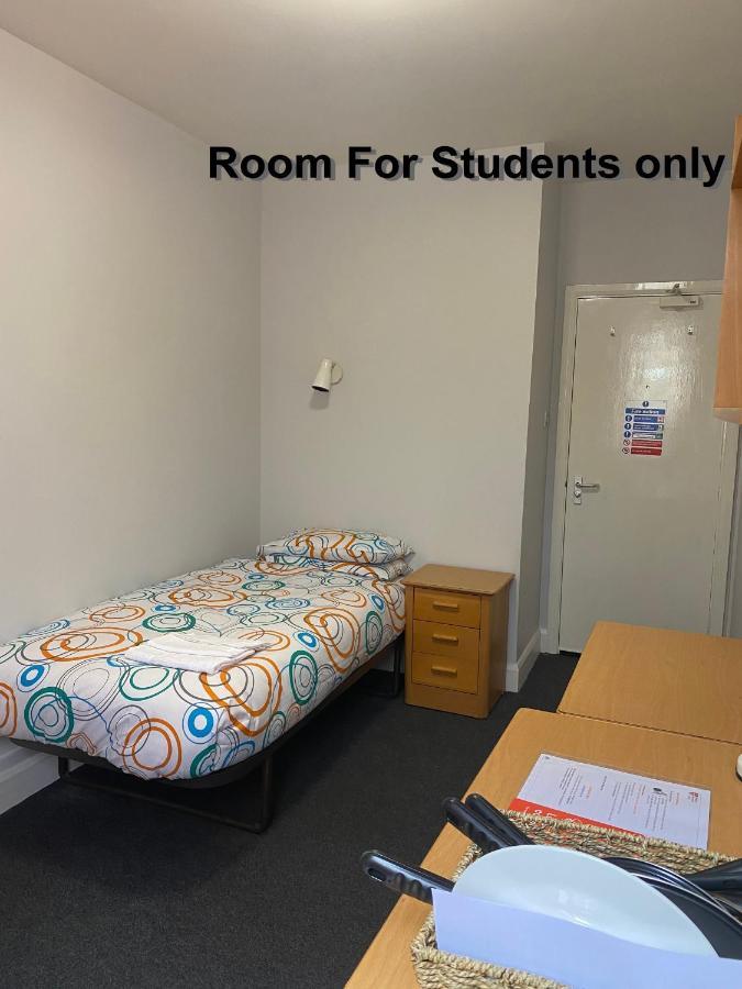 Charming Rooms For Students Only, Cricklewood Lane - Sk London Exteriör bild